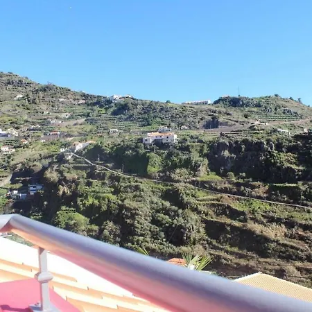 Διαμέρισμα Pink House *