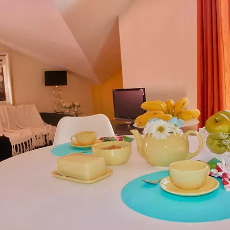 Διαμέρισμα Pink House *