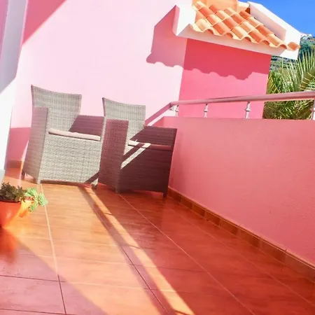 Pink House * Ponta do Sol (Madeira)