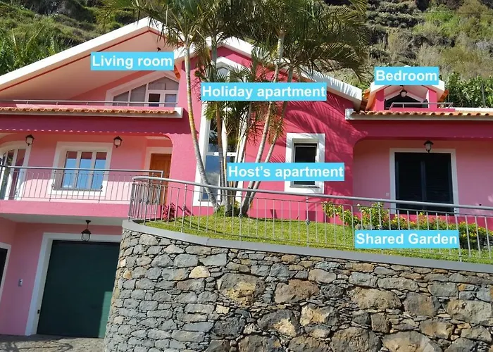 Pink House * Ponta do Sol (Madeira)