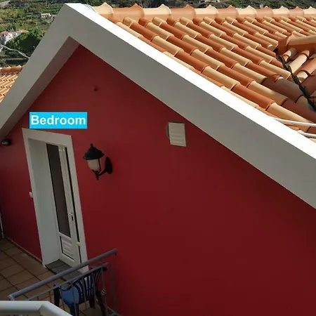 Pink House Daire Ponta do Sol (Madeira)