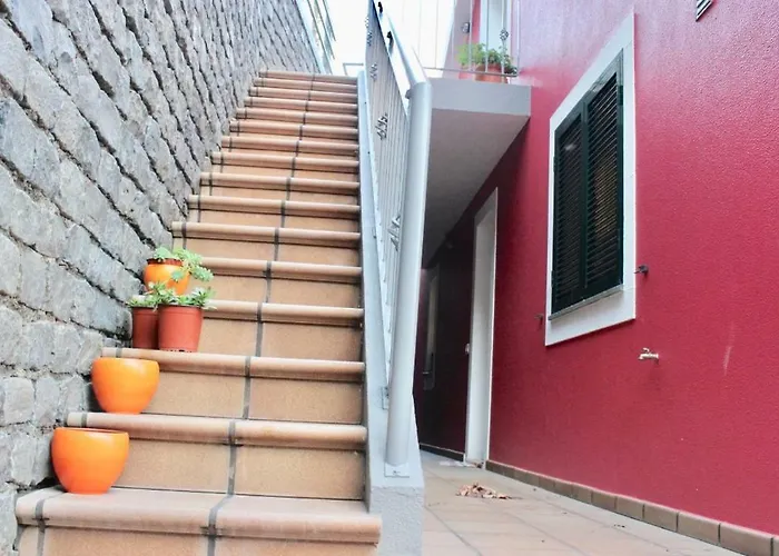 Pink House Ponta do Sol (Madeira)