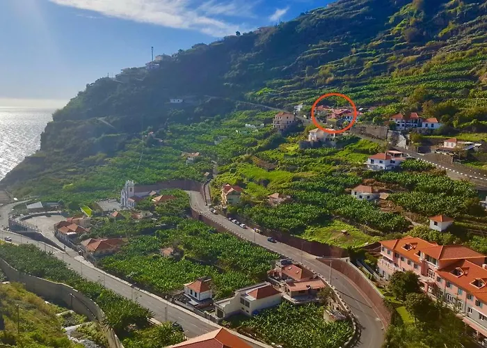 Pink House * Ponta do Sol (Madeira)